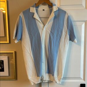 Men's Blue and White Short Sleeve Shirt